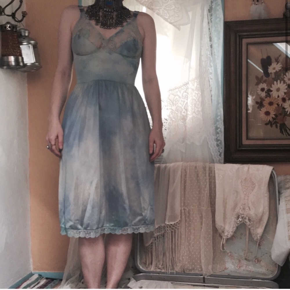 Vintage tie dye slip